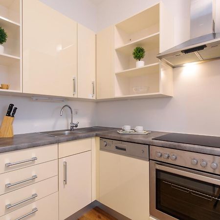 Apartment House Lijan Krk Town Exterior foto