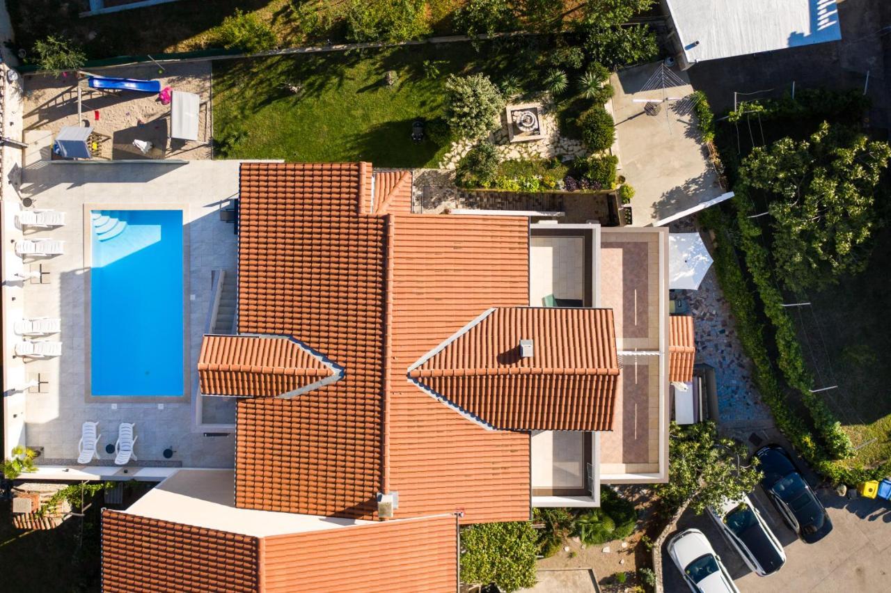 Apartment House Lijan Krk Town Exterior foto
