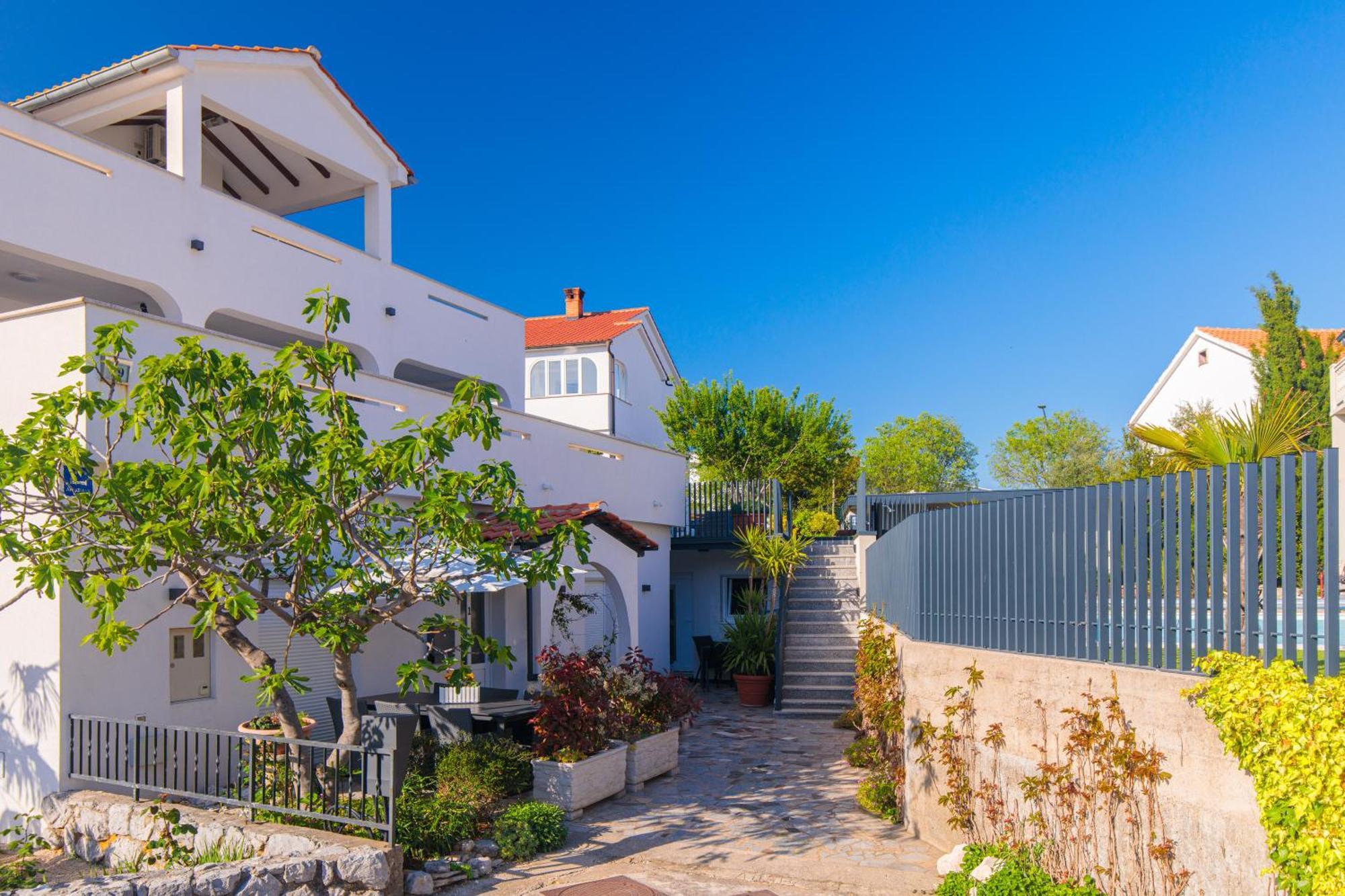 Apartment House Lijan Krk Town Exterior foto
