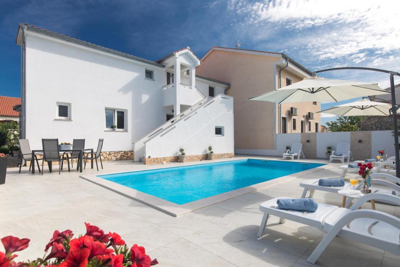 Apartment House Lijan Krk Town Exterior foto
